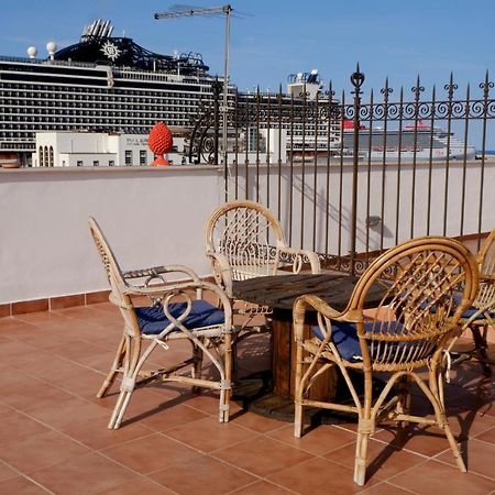 Attico Con Terrazza Sul Porto Apartment Palermo Bagian luar foto