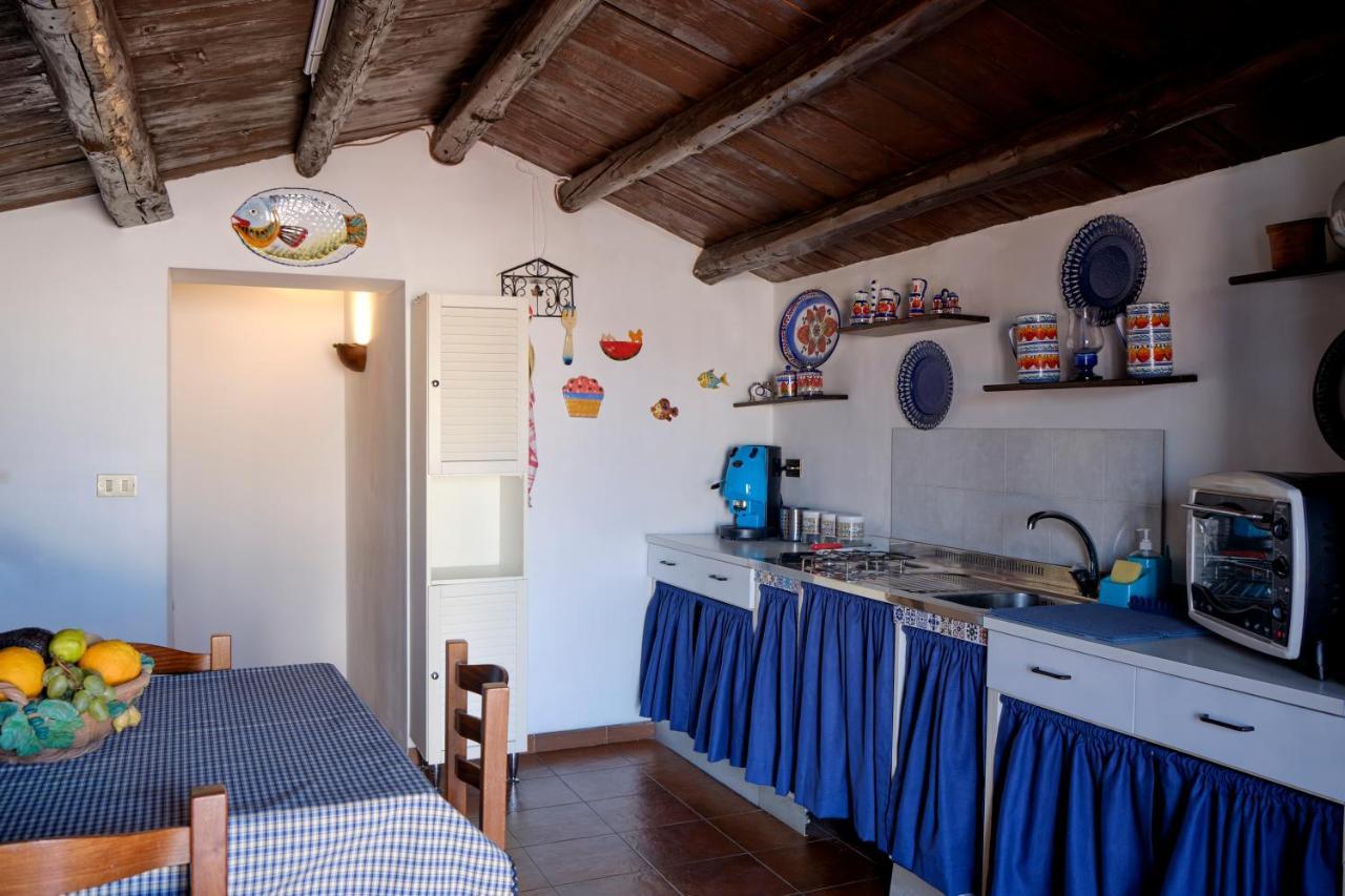 Attico Con Terrazza Sul Porto Apartment Palermo Bagian luar foto