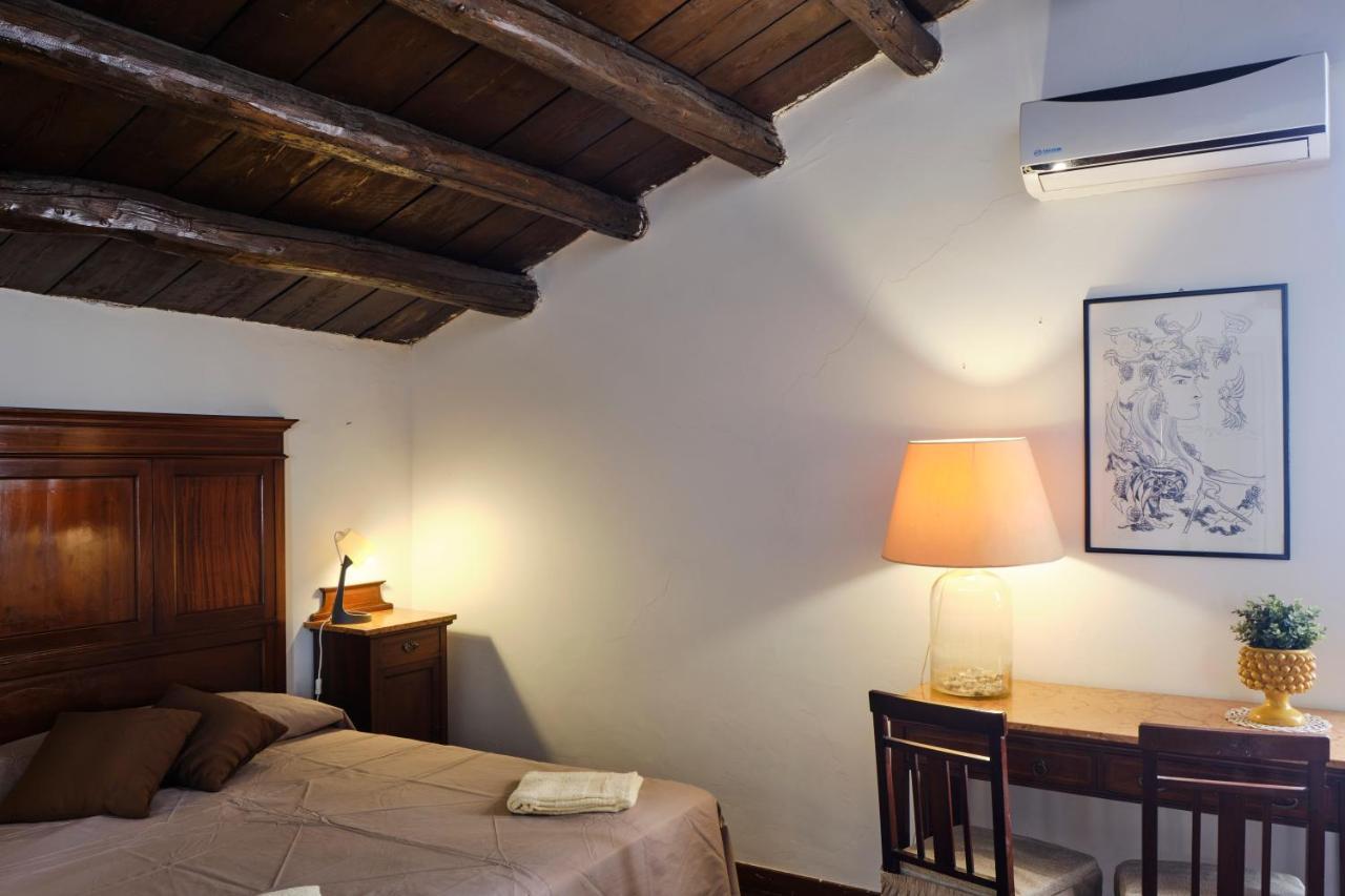 Attico Con Terrazza Sul Porto Apartment Palermo Bagian luar foto