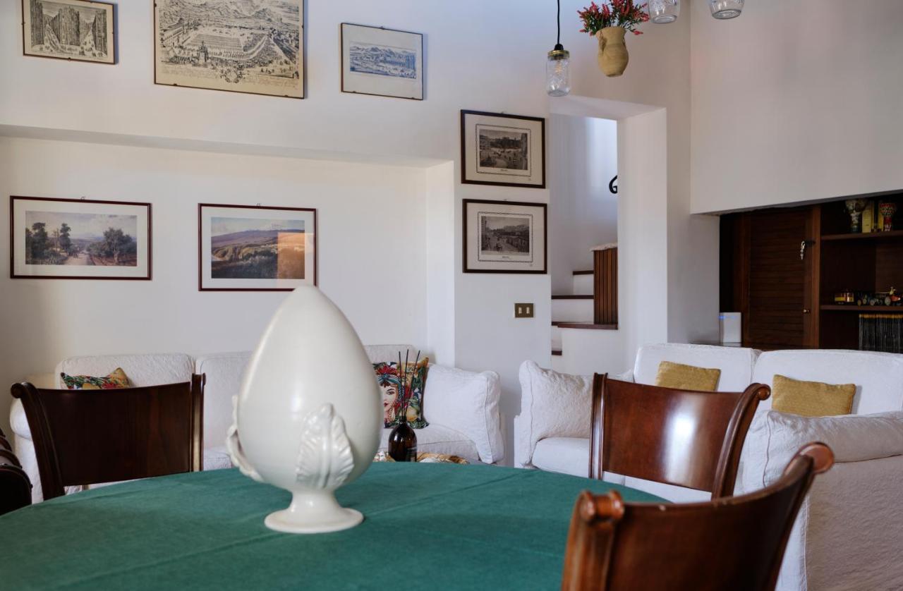 Attico Con Terrazza Sul Porto Apartment Palermo Bagian luar foto